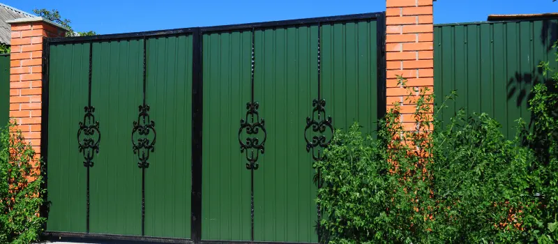 Fences & Metal Panels